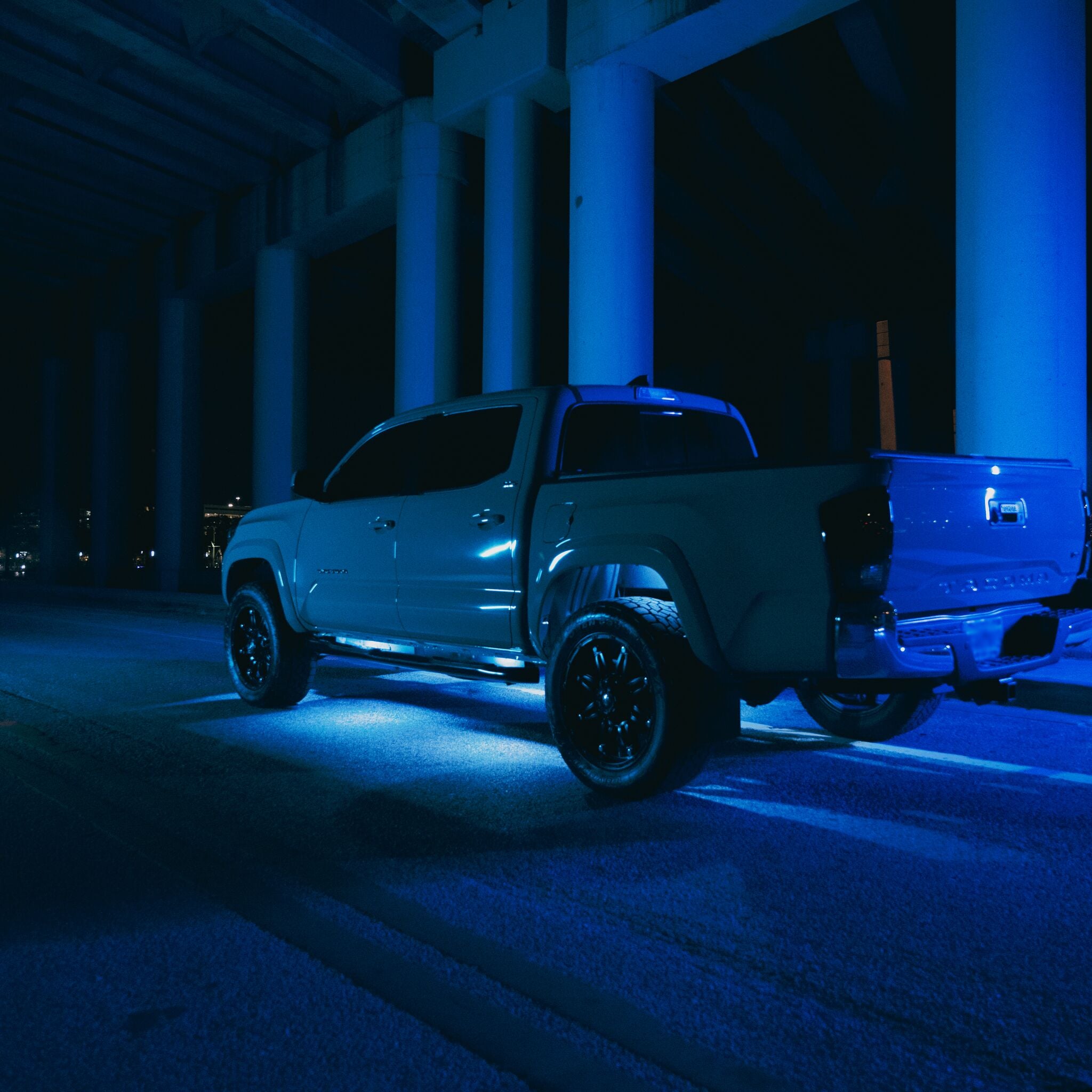 Stinger 12-Pc RGB Dynamic Rock Light Kit w/Bluetooth Remote & On/Off Switch - ENLIGHT10 App Compatible