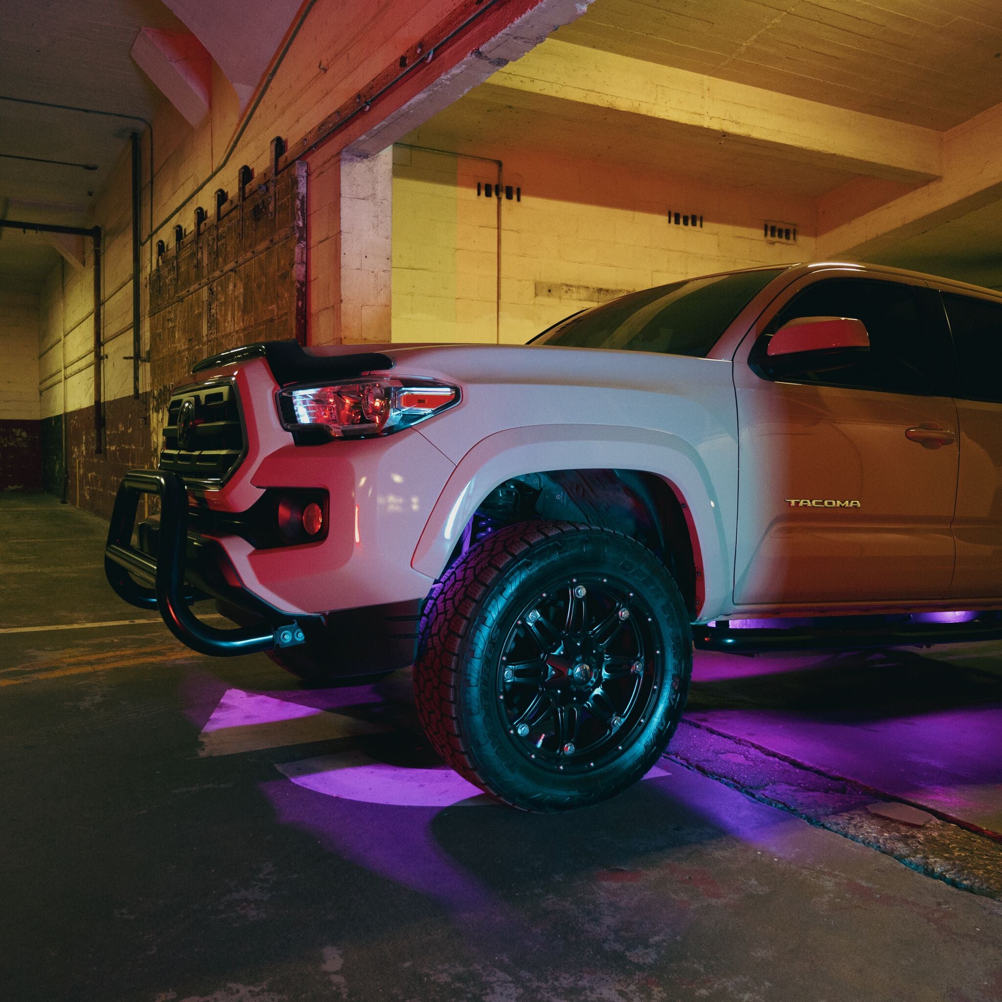 Stinger 12-Pc RGB Dynamic Rock Light Kit w/Bluetooth Remote & On/Off Switch - ENLIGHT10 App Compatible