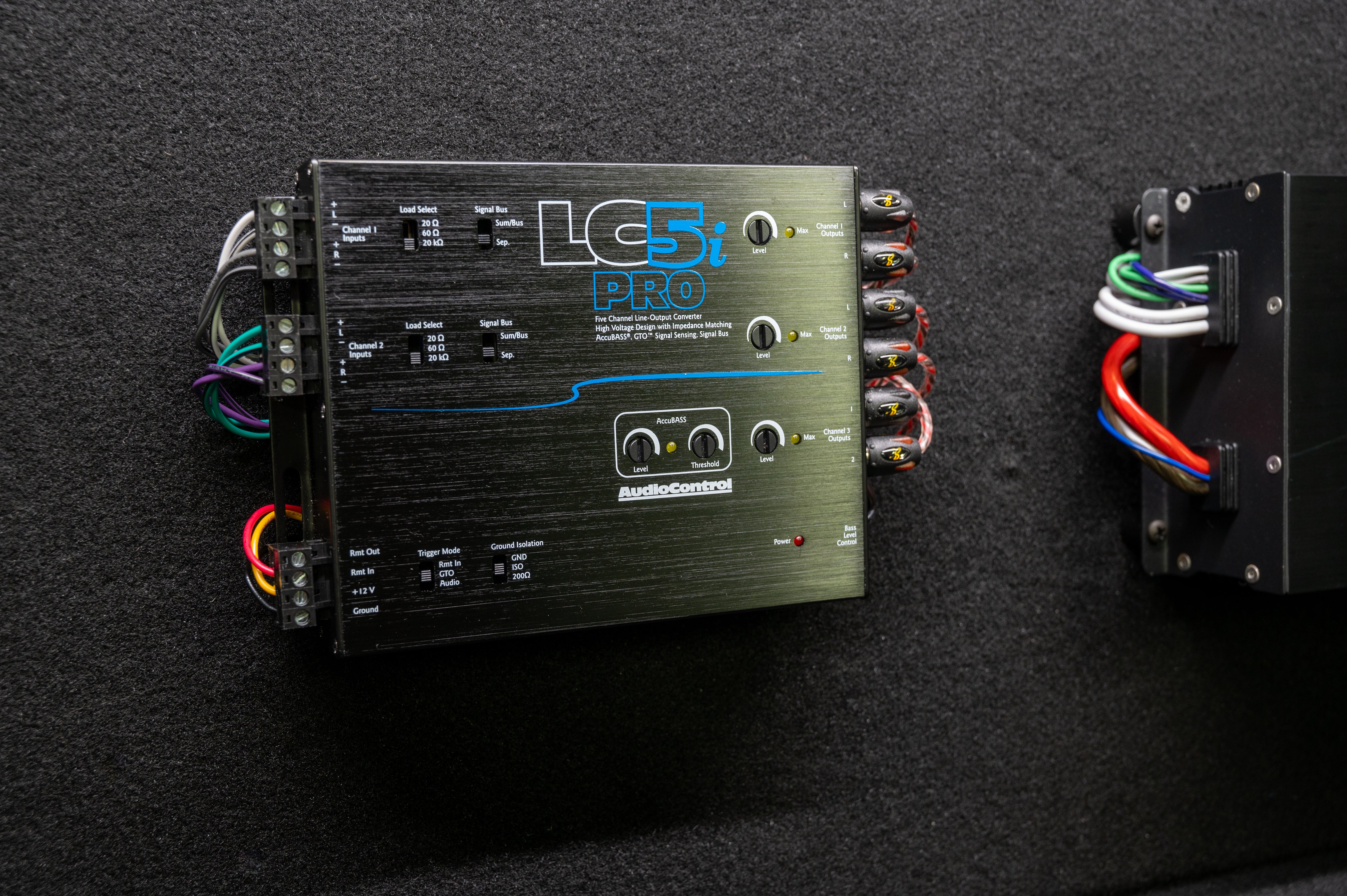 AudioControl LC5i PRO 5-Channel Line Output Converter with AccuBass