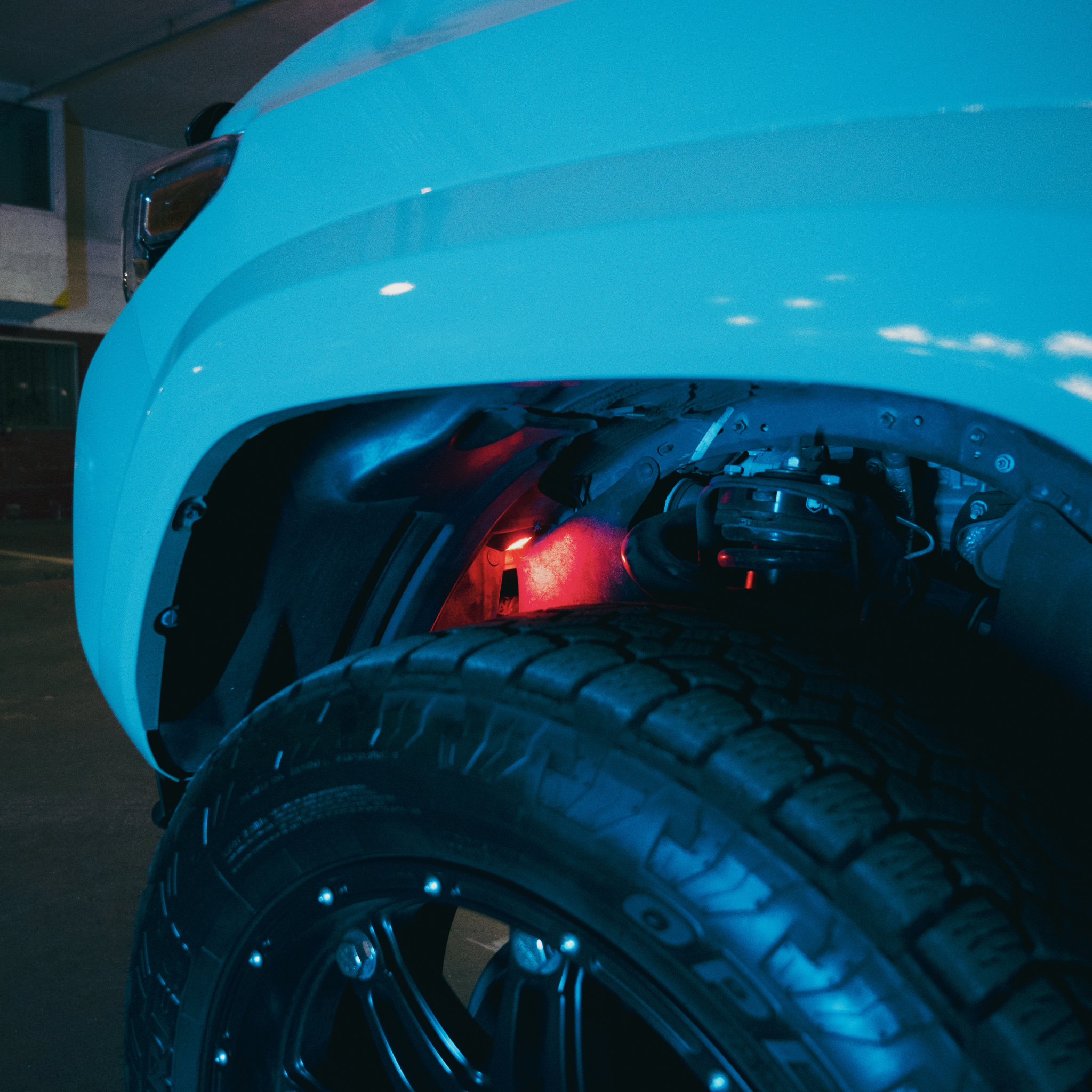 Stinger 8-Pc RGB Dynamic Rock Light Kit w/Bluetooth Remote & On/Off Switch - ENLIGHT10 App Compatible