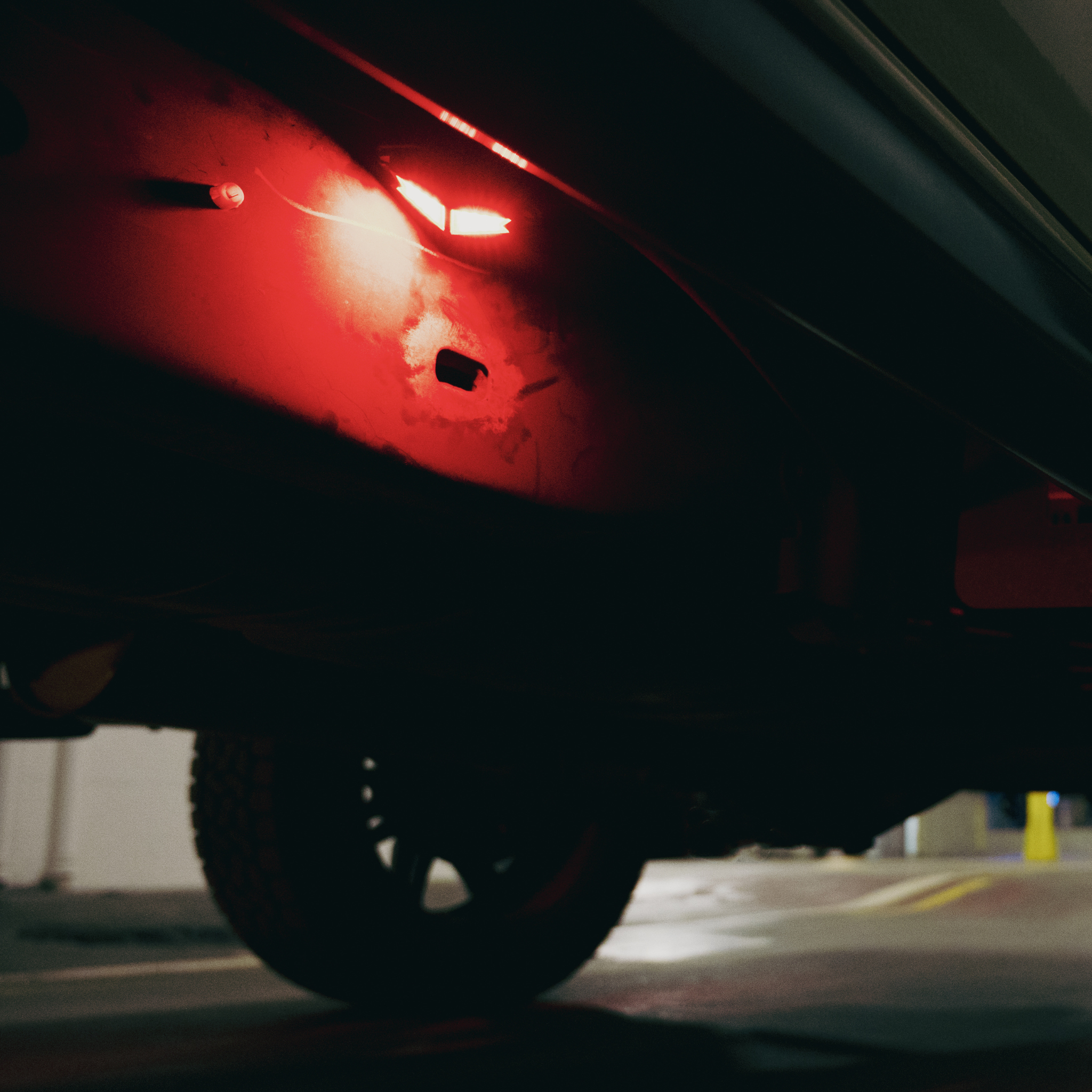 Stinger 4-Pc RGB Dynamic Rock Light Kit w/Bluetooth Remote & On/Off Switch - ENLIGHT10 App Compatible