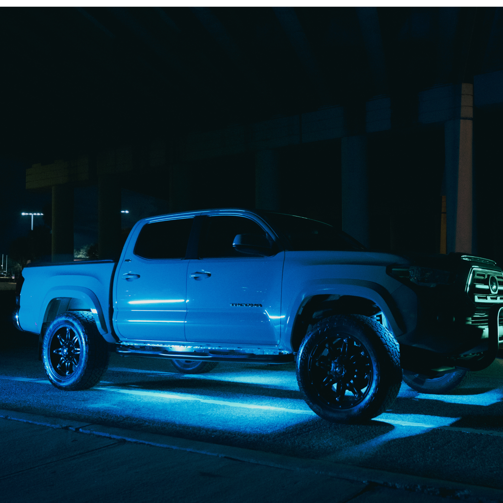 Stinger 8-Pc RGB Dynamic Rock Light Kit w/Bluetooth Remote & On/Off Switch - ENLIGHT10 App Compatible